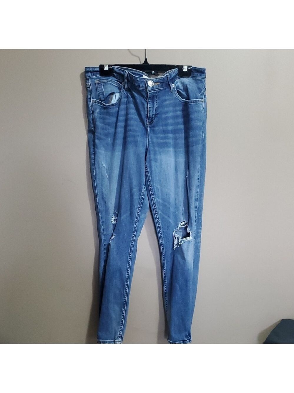 Maurices Classic Blue Ripped Skinny Jeans  Size 33